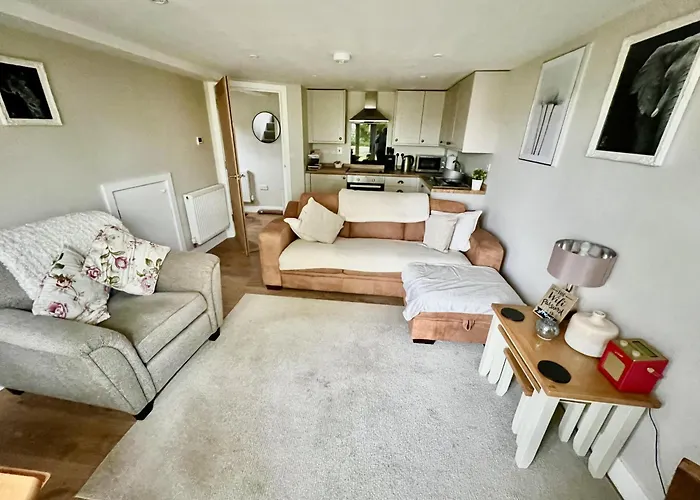 Rural Cottage-Full Kitchen-Pets Ok-Paddock