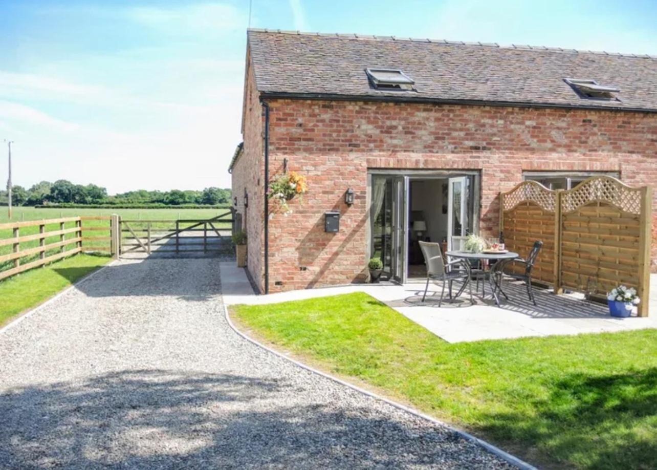 Rural Cottage-full Kitchen-pets Ok-paddock Holiday home Shrewsbury