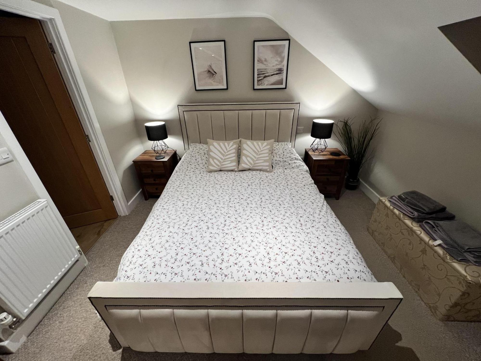 Holiday home Rural Cottage-full Kitchen-pets Ok-paddock Shrewsbury