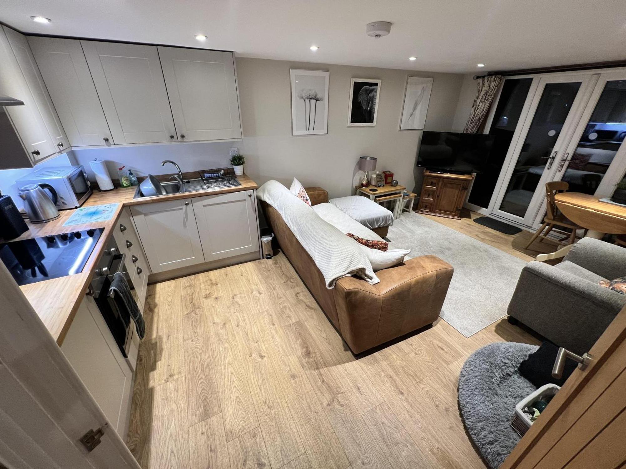 Holiday home Rural Cottage-full Kitchen-pets Ok-paddock *
